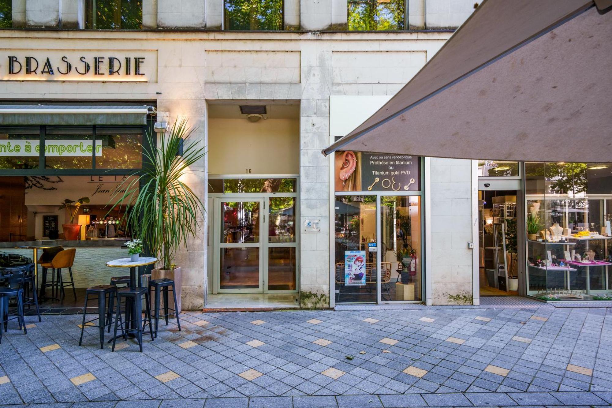 Appartement Tours Centre Avec Parking 4 P Zewnętrze zdjęcie
